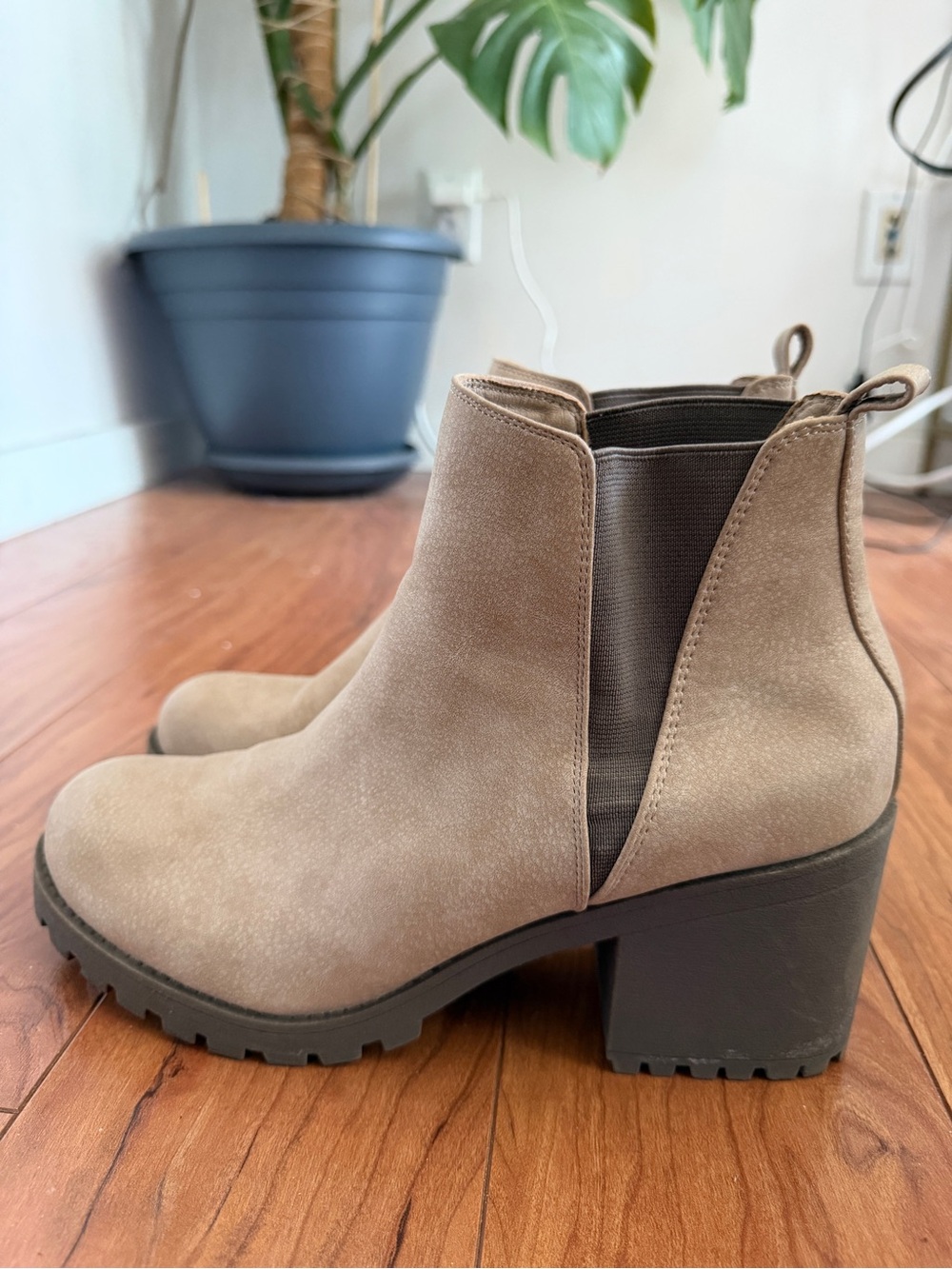 Chinese Laundry Taupe Suede Chelsea Lug Boot